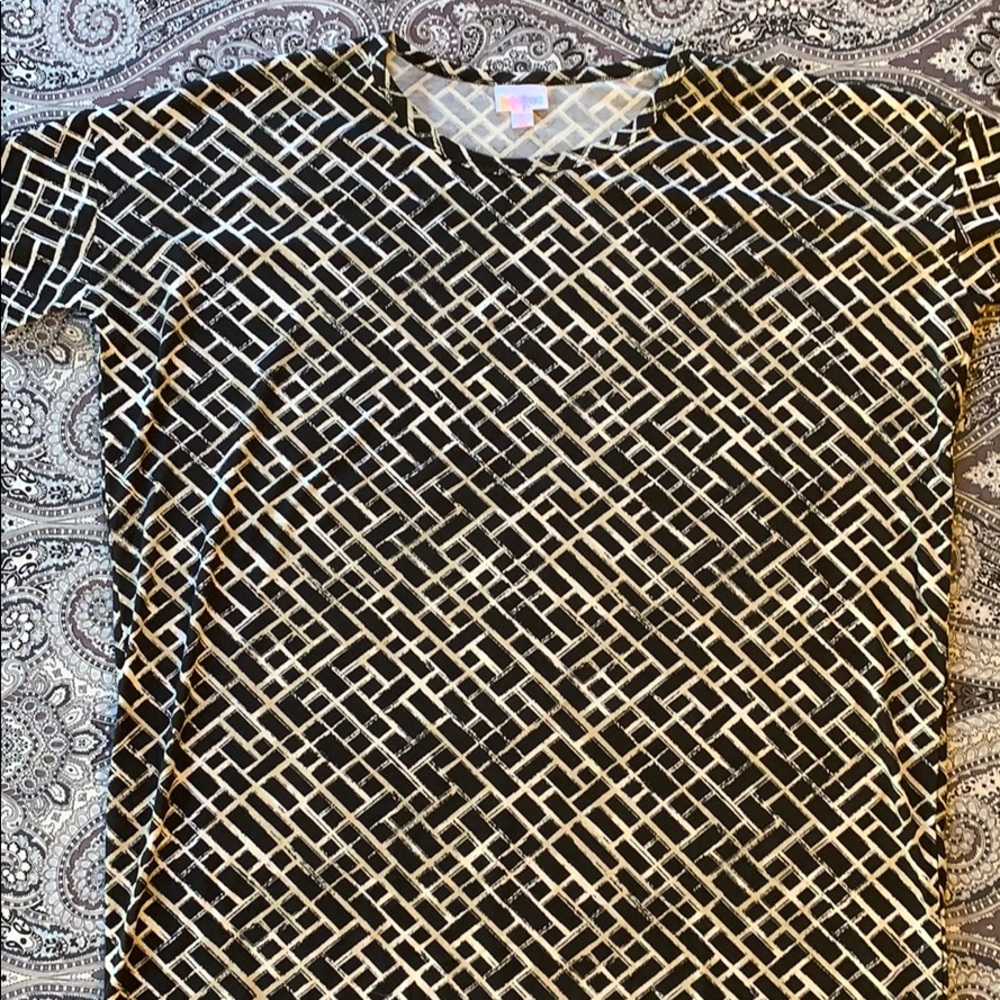 2/$15 LuLaRoe Irma Medium